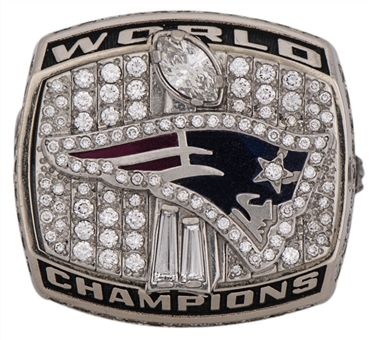 2001 New England Patriots Super Bowl XXXVI Ring With Original Presentation Box (Certificate Of Appraisal)